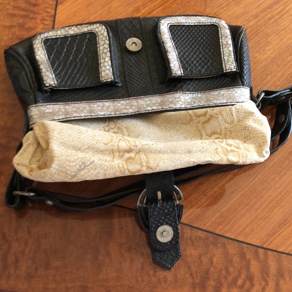 Handbag - Picture 7 of 9